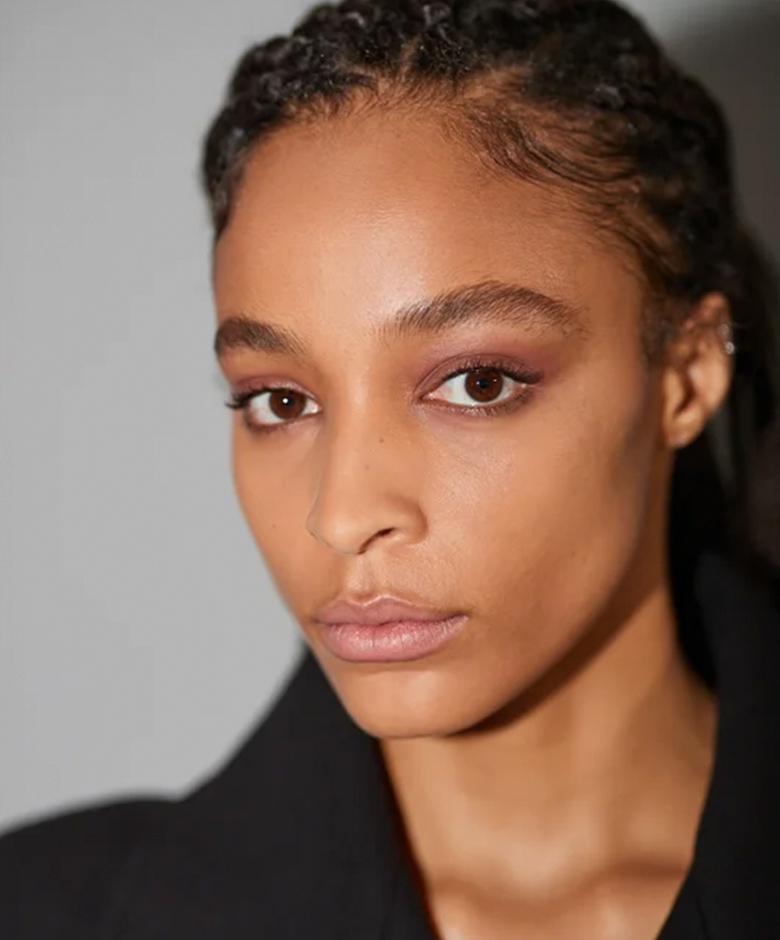 Nude make-up