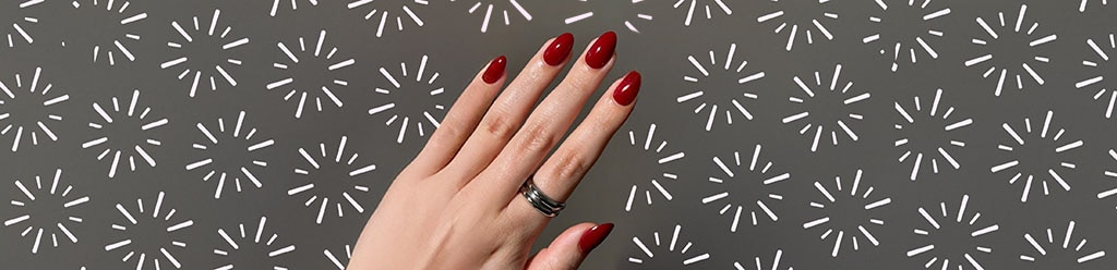 red nails