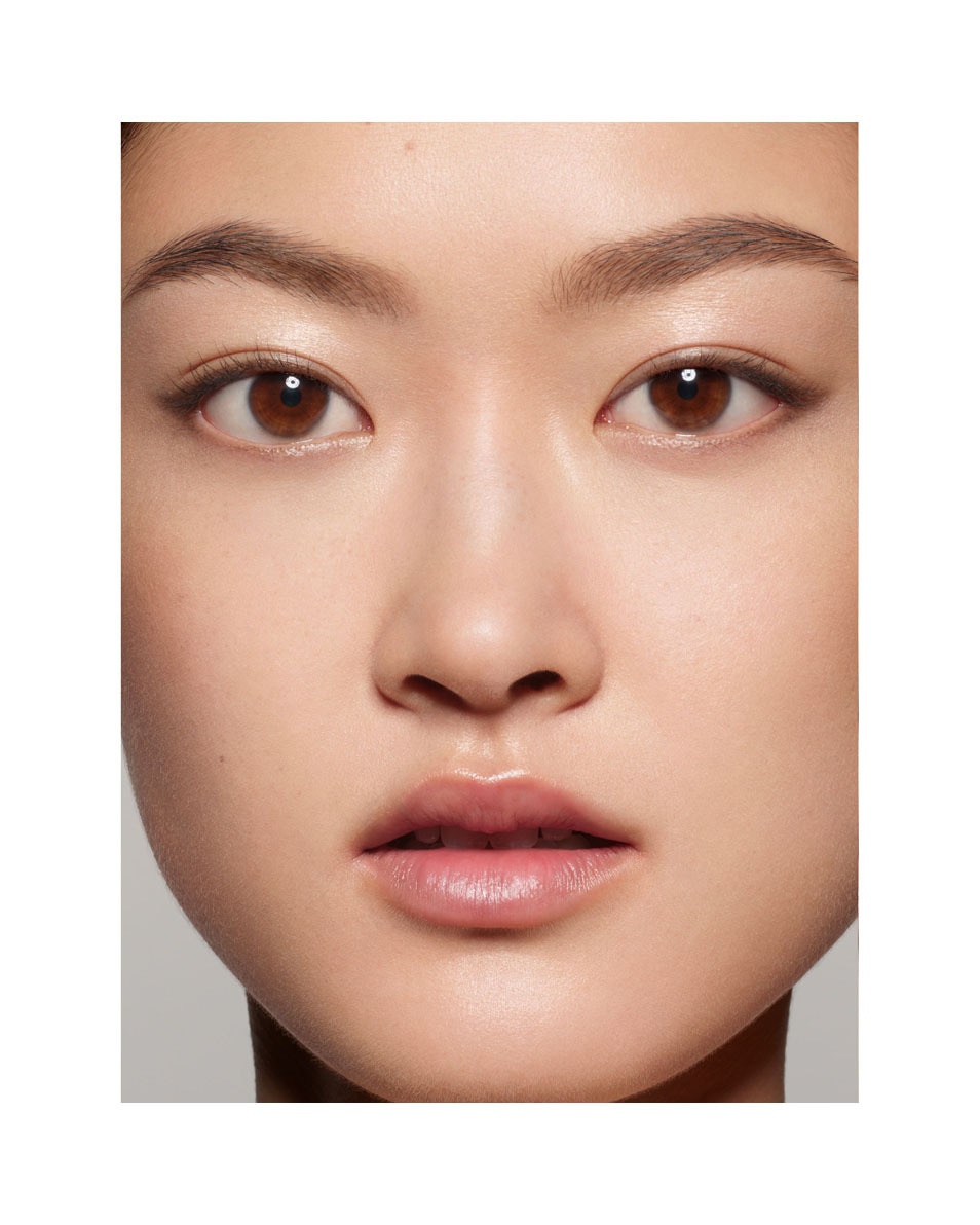 PAT MCGRATH Sublime Perfection Concealer Light Medium 8 - Light Medium with Pink Neutral Undertones 3