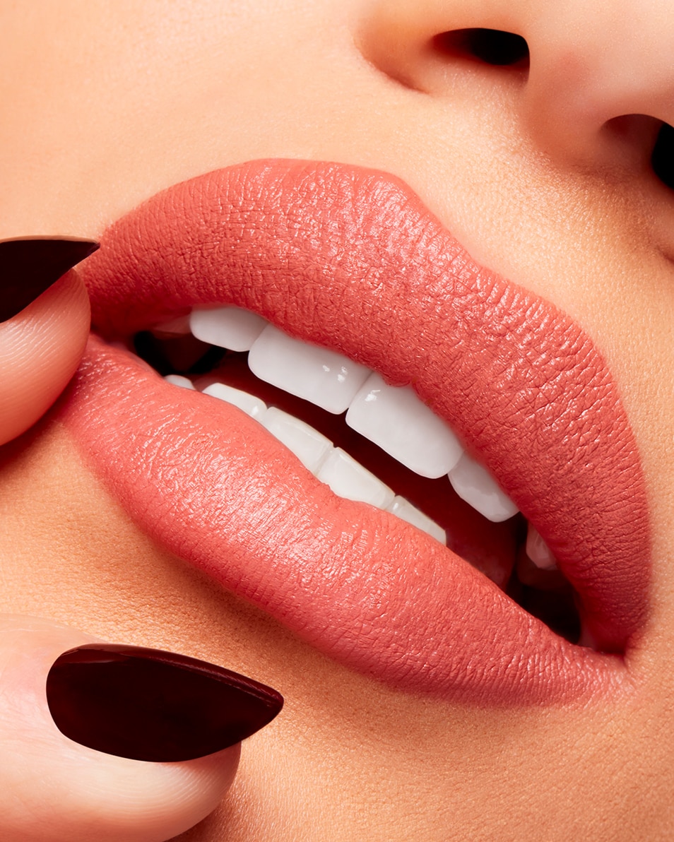 M.A.C POWDER KISS VELVET BLUR SLIM STICK HYDRATERENDE MATTE LIPPENSTIFT- 12U LANGHOUDEND Mull it over 3