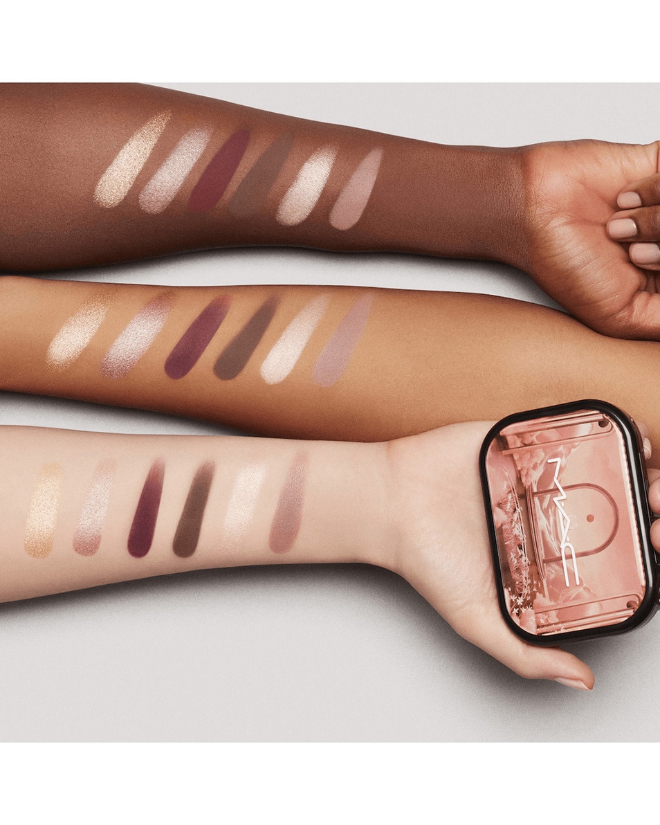 M.A.C CONNECT IN COLOUR EYE SHADOW PALETTE OOGSCHADUW PALETTE – VERSCHILLENDE FINISHES EMBEDDED IN BURGUNDY 3