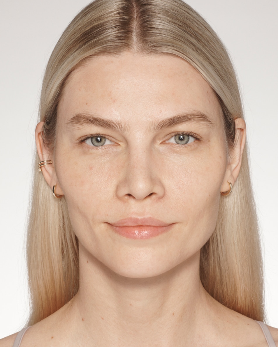 ESTÉE LAUDER FUTURIST SKINTINT SERUM FOUNDATION FOND DE TEINT LIQUIDE AVEC SPF - LÉGÈR & NOURRISSANT 2C3 Fresco 3