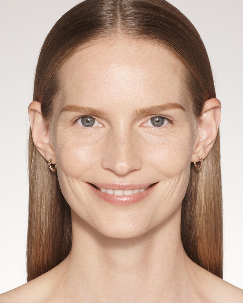 ESTÉE LAUDER FUTURIST SKINTINT SERUM FOUNDATION FOND DE TEINT LIQUIDE AVEC SPF - LÉGÈR & NOURRISSANT 2N1 Desert Beige 3