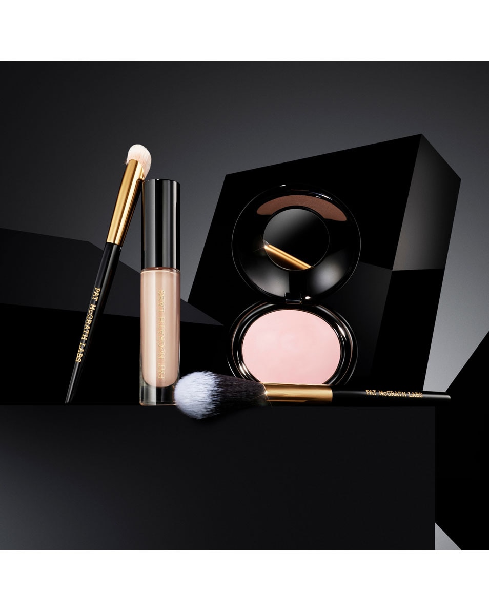 PAT MCGRATH Skin Fetish Poudre Contour des Yeux Baby Pink 3