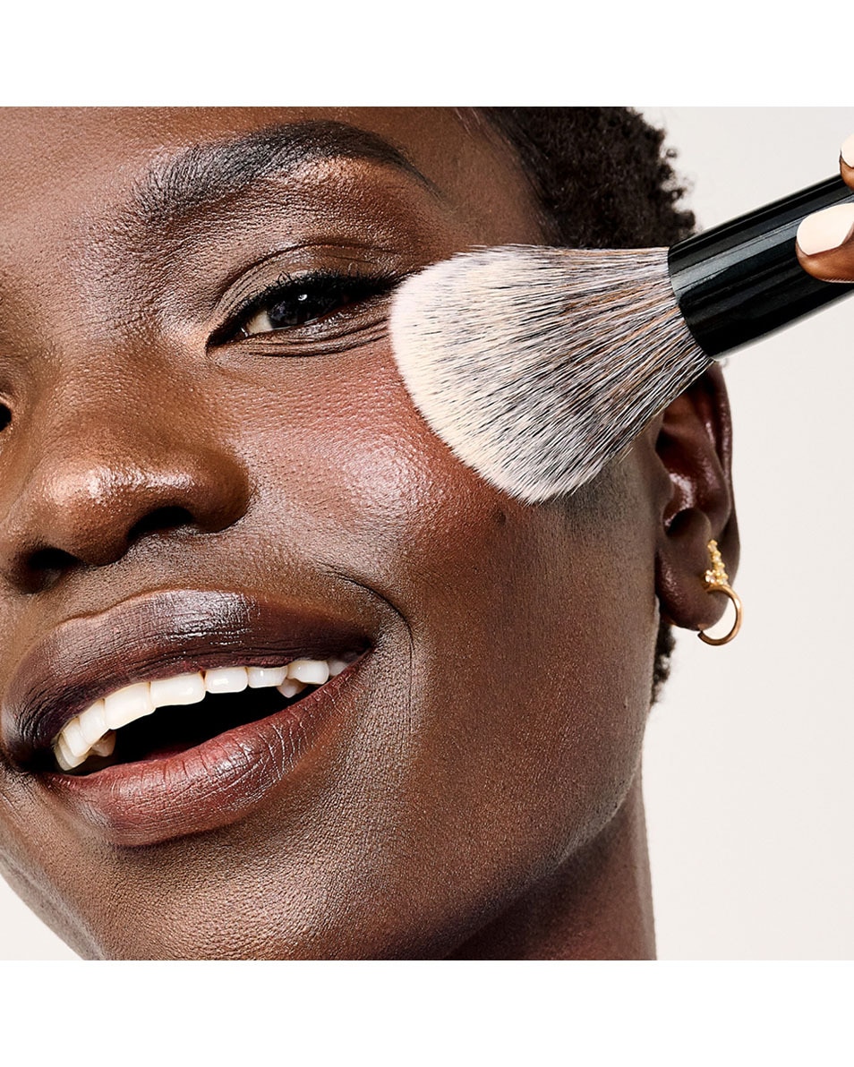 BENEFIT COSMETICS The POREfessional Power Powder Poudre libre fixante et matifiante à effet flouté 3