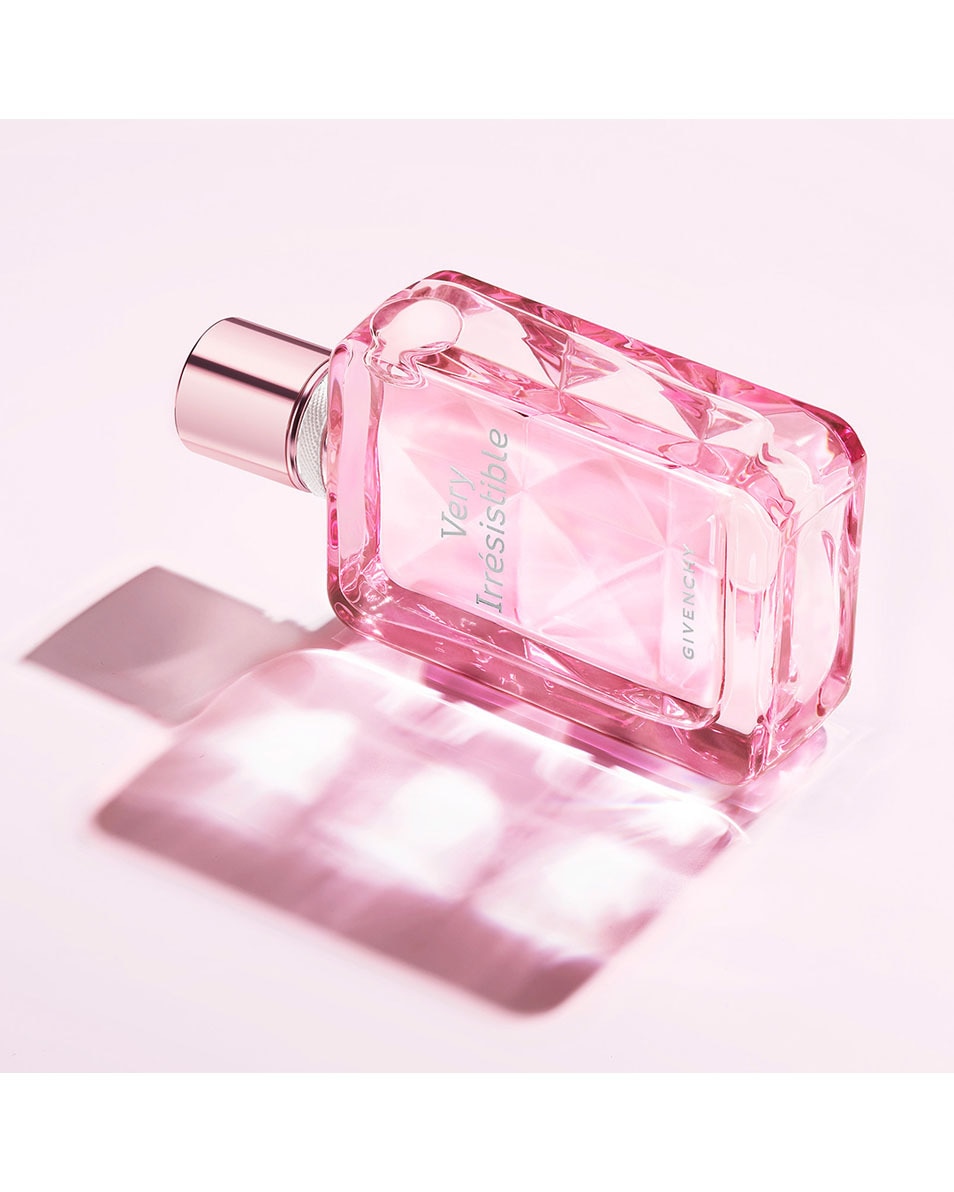 VERY IRRESISTIBLE EAU DE TOILETTE