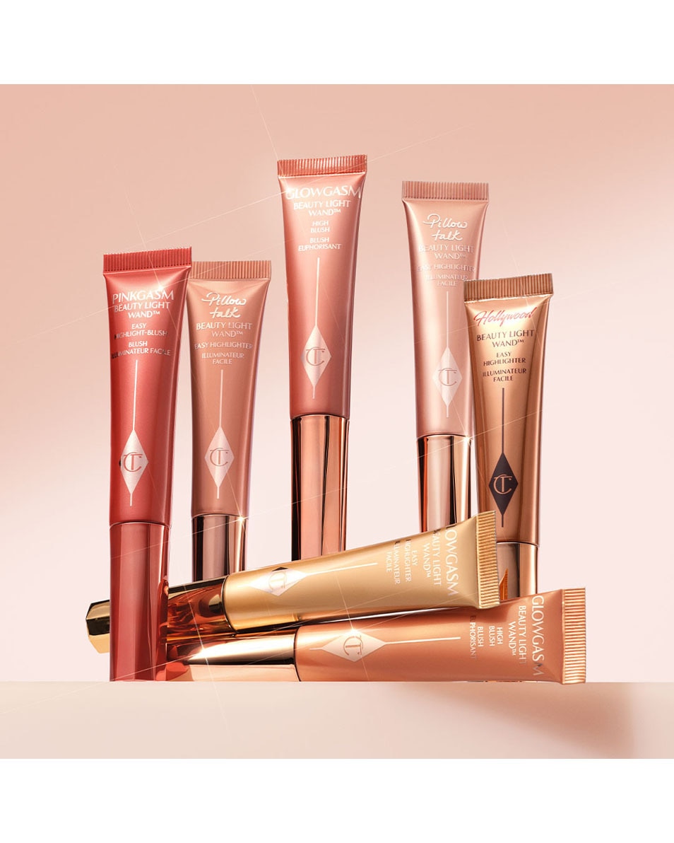 CHARLOTTE TILBURY Beauty Light Wand Highlighter PEACHGASM 3
