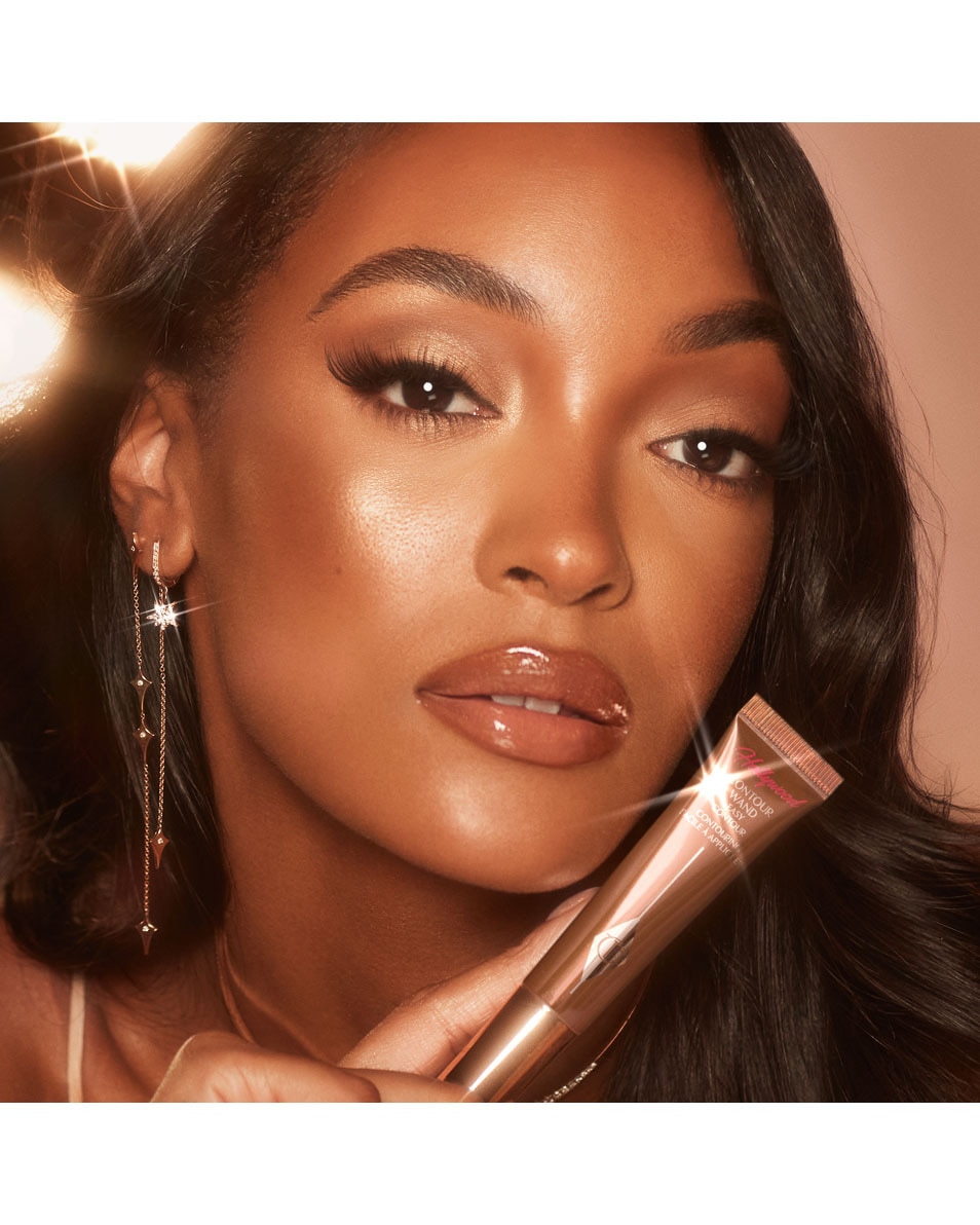 CHARLOTTE TILBURY Hollywood Contour Wand Contour FOXY BROWN 3