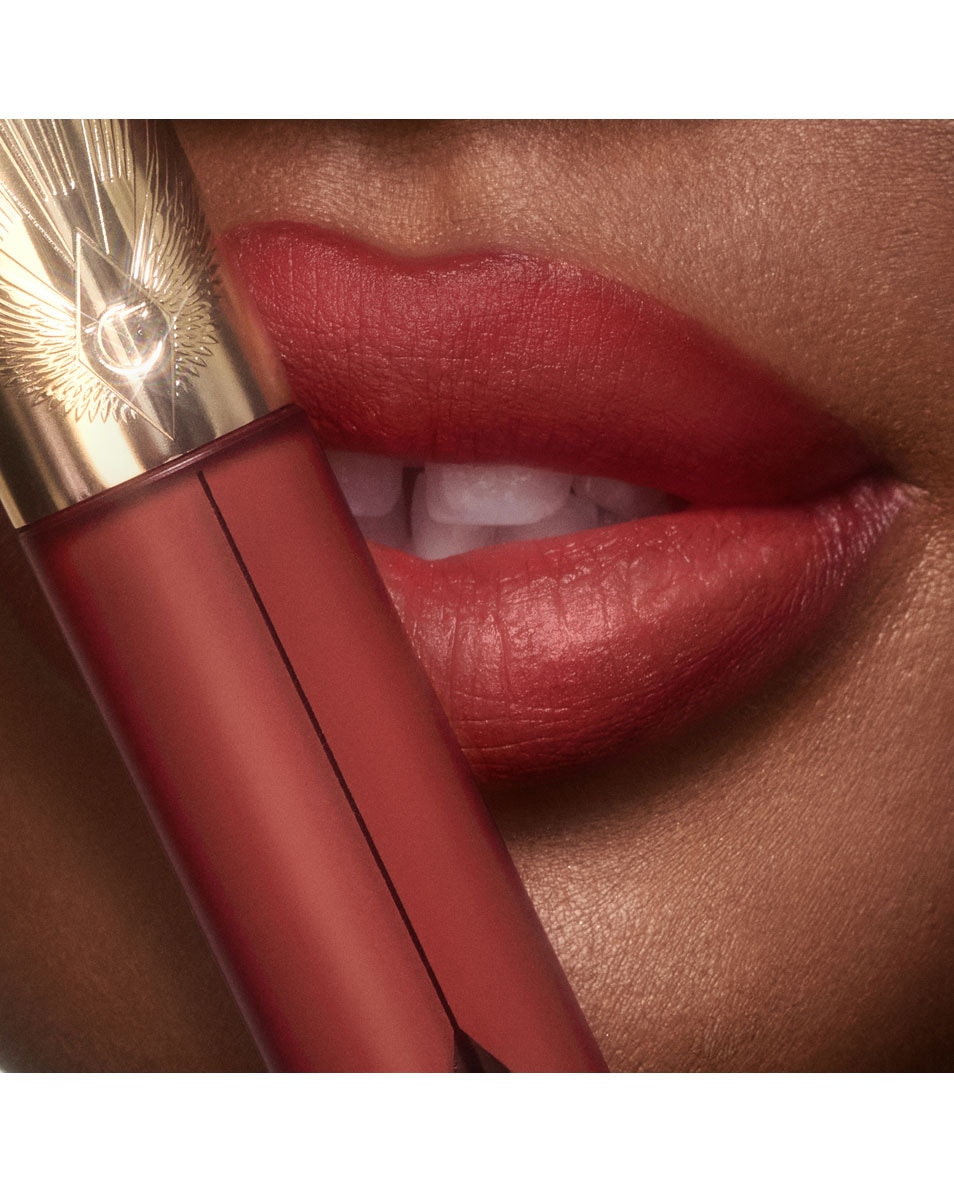CHARLOTTE TILBURY Airbrush Flawless Lip Blur Rouge à lèvres fluide WALK OF NO SHAME BLUR 3