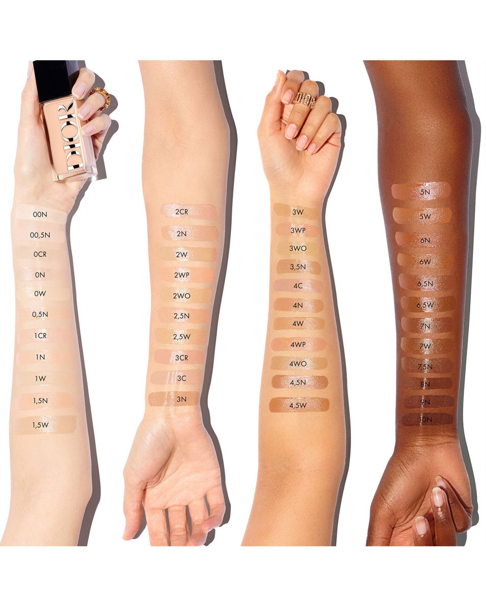 DIOR Dior Forever Skin Glow - Glow Foundation Fond de teint éclat - tenue 24h et hydratation 48h 2WO Warm Olive 3