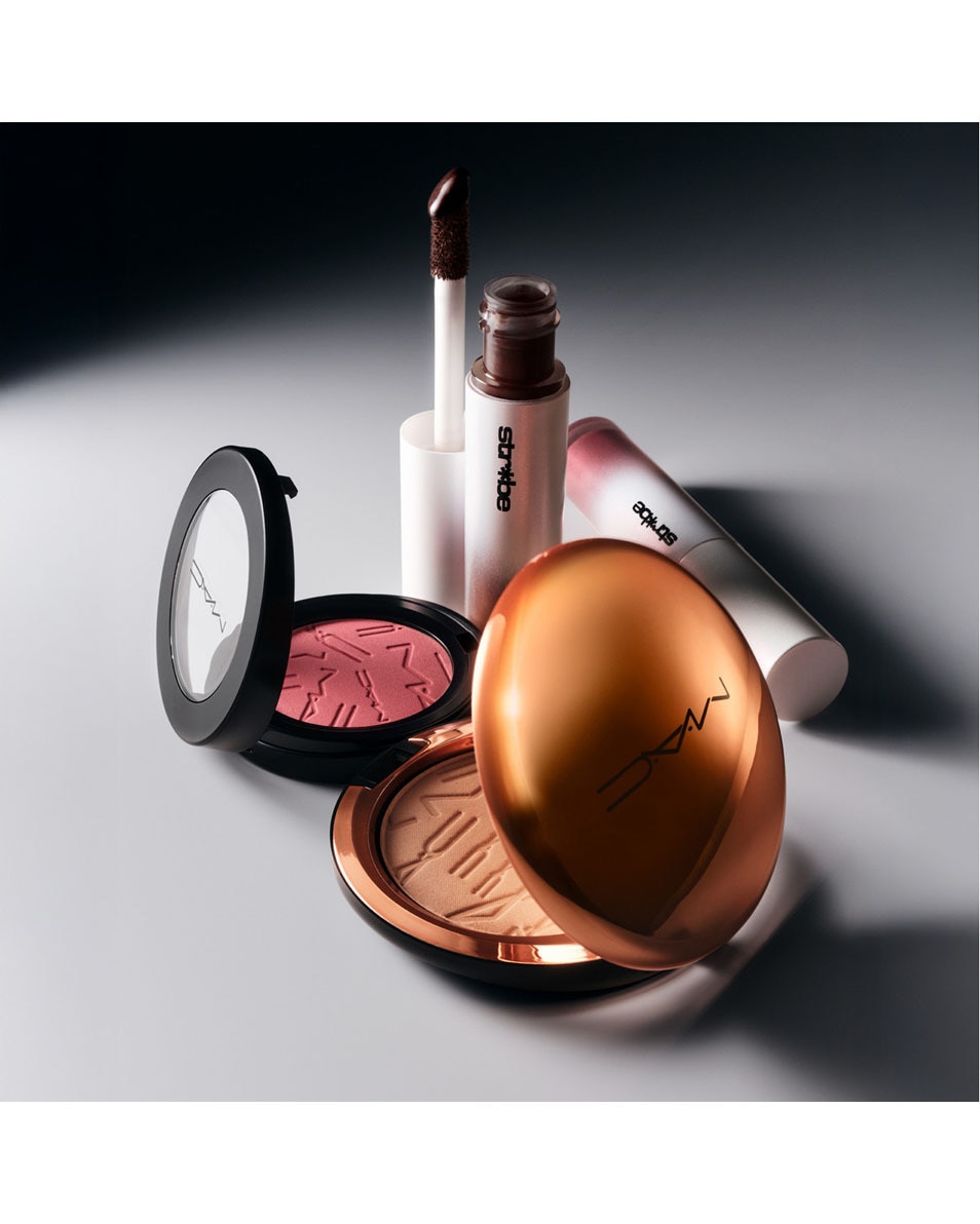 M.A.C Strobe Liquid Bronzelighter Illuminating Liquid Bronzer Sunset 3