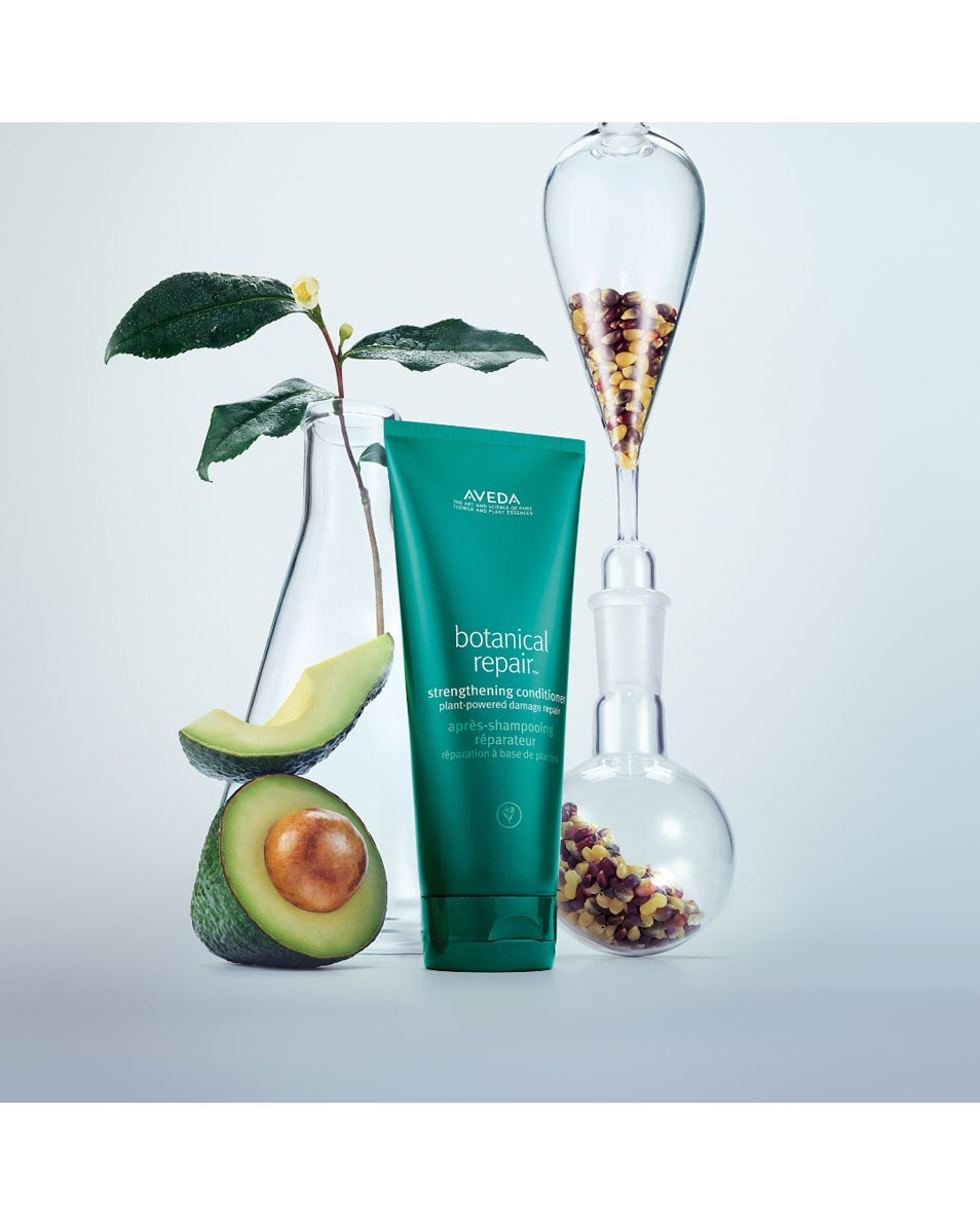 AVEDA Botanical Repair Strengthening Conditioner Herstellende conditioner 200 ML