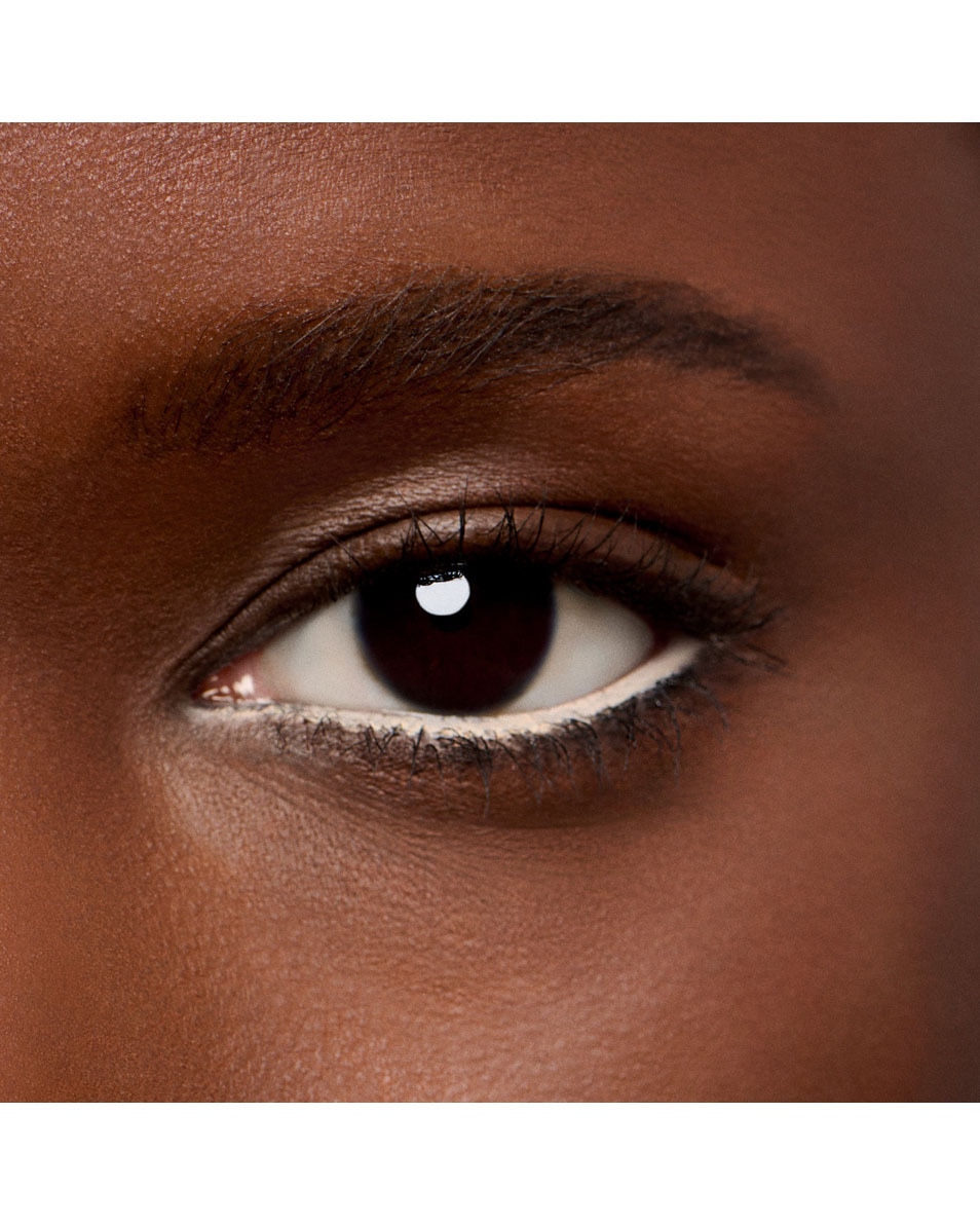 M.A.C Kajal Longwear Smoky Eye Liner Eyeliner ultra-crémeux longue tenue Ecru 3