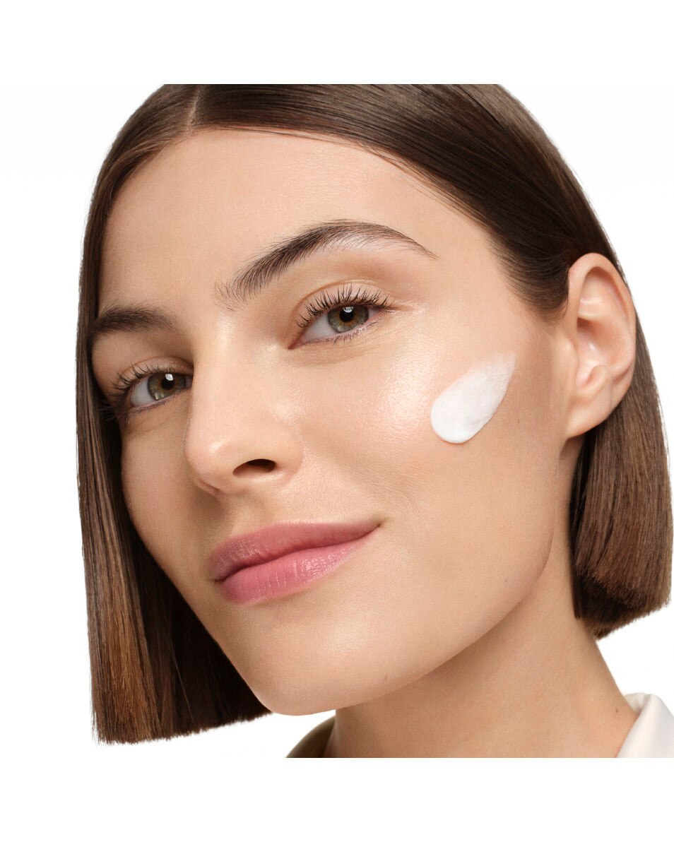 SHISEIDO Daily Essentials Clarifying Cleansing Foam 125 ML 3