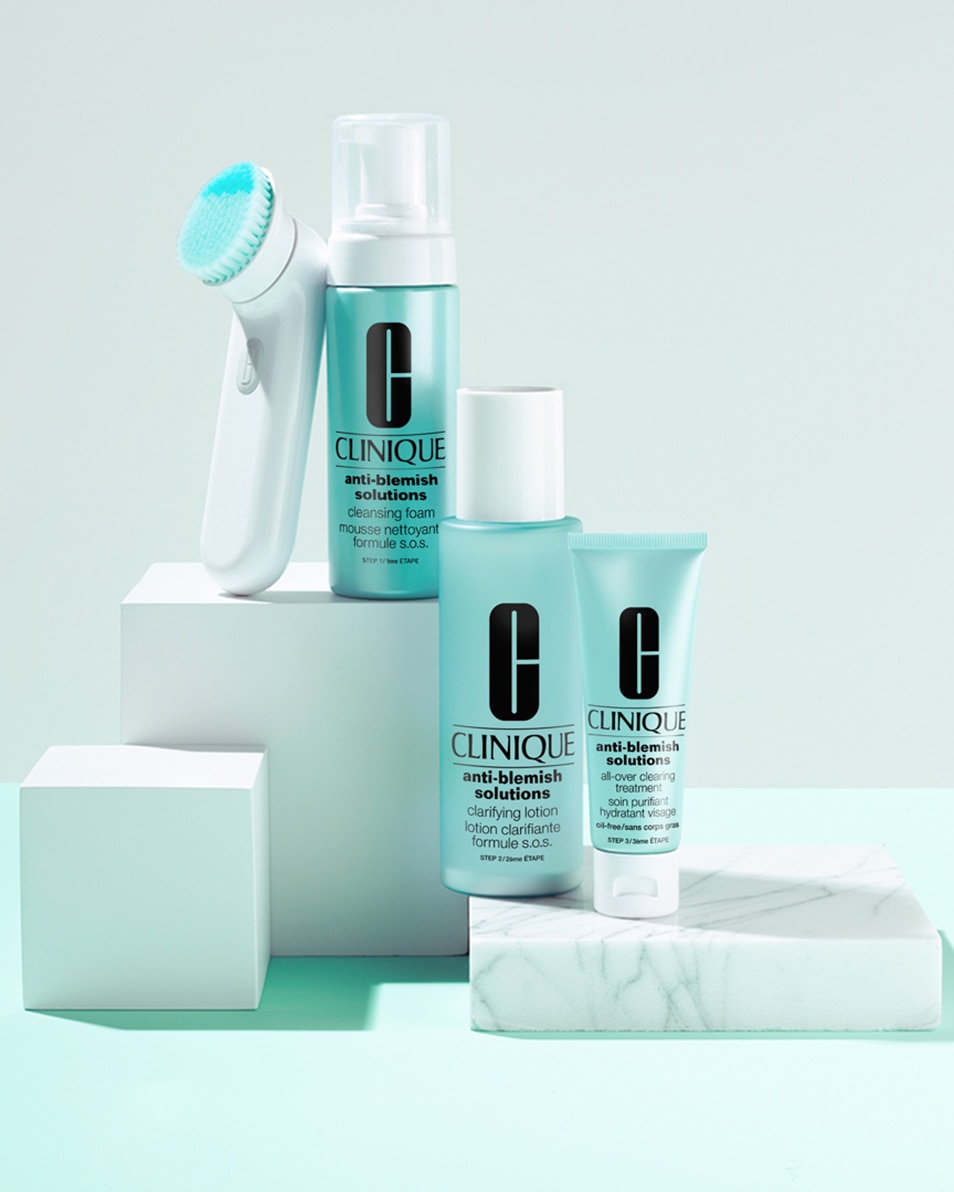 CLINIQUE ANTI-BLEMISH SOLUTIONS™ CLEARING MOISTURIZER CRÈME HYDRATANTE - PEAU À TENDANCE ACNÉIQUE - CAMOUFLE ET PRÉVIENT LES IMPERFECTIONS 50 ML 3