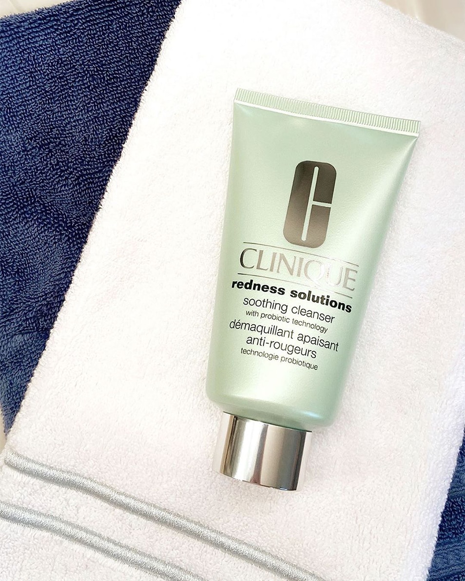 DÉMAQUILLANT APAISANT ANTI-ROUGEURS