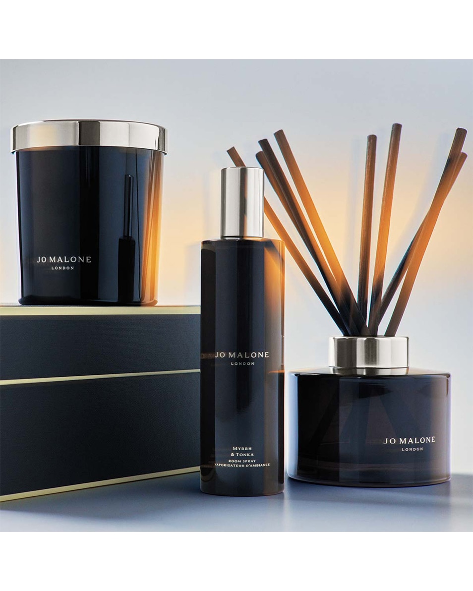 JO MALONE LONDON OUD & BERGAMOT BOUGIE PARFUMÉE 200 G 3