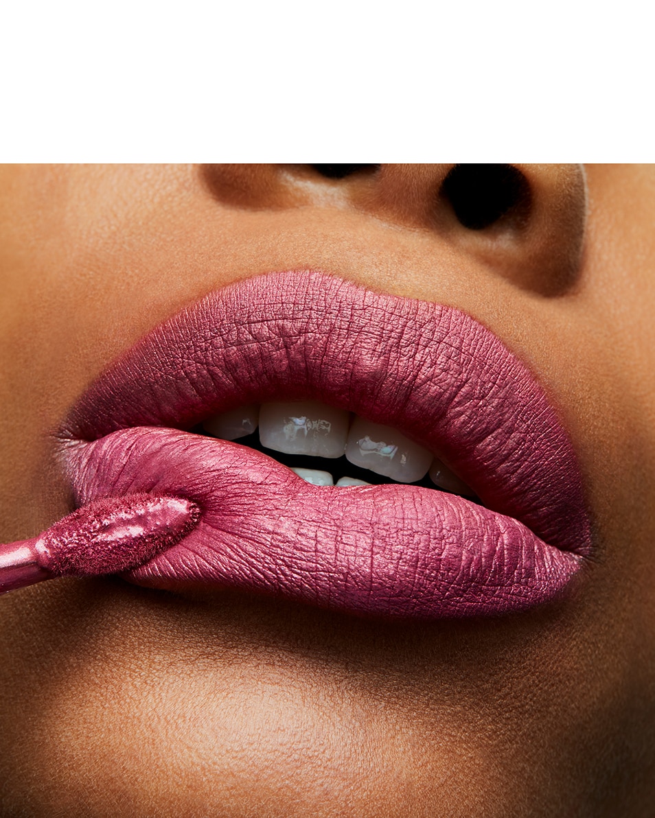 M.A.C RETRO MATTE LIQUID LIP COLOUR METALLICS 8U LANGHOUDENDE, VLOEIBARE LIPPENSTIFT - KLONTERT NIET 00 clear 3
