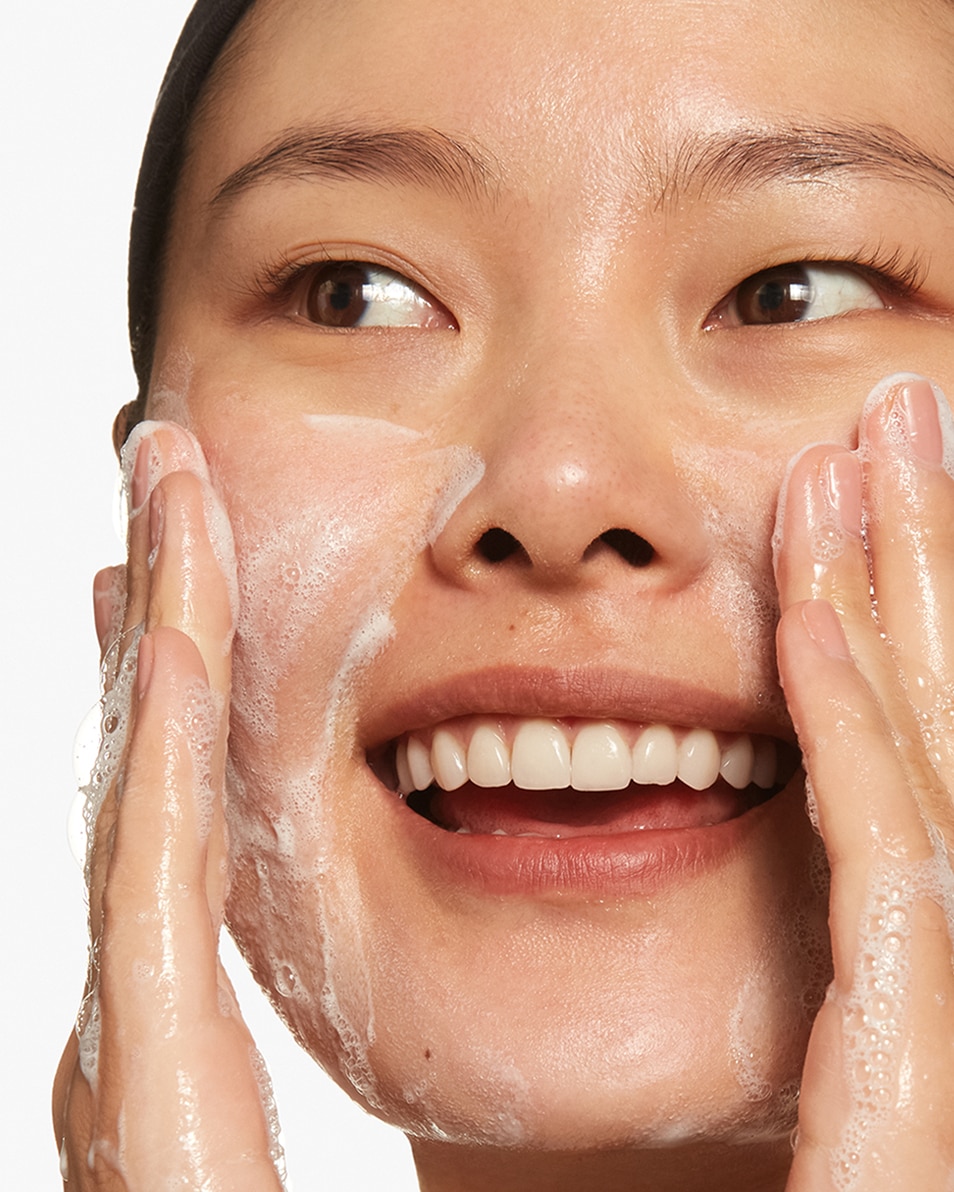 CLINIQUE ALL ABOUT CLEAN™ 2-IN-1 CLEANSING + EXFOLIATING JELLY CLEANSER & EXFOLIËRENDE GEL IN 1 - MILD - ALLE HUIDTYPES 150 ML 4