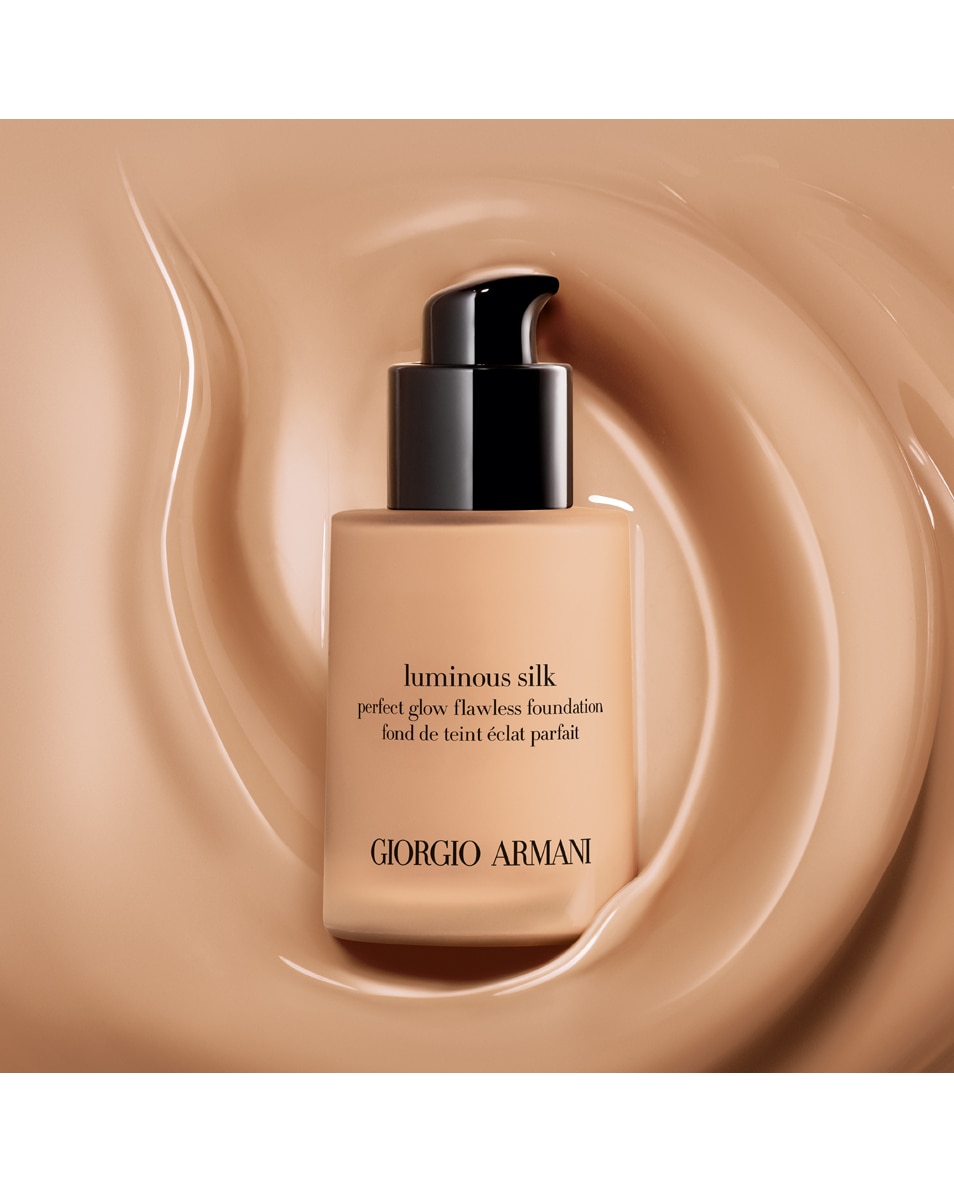 ARMANI BEAUTY LUMINOUS SILK FOUNDATION 5.25 4