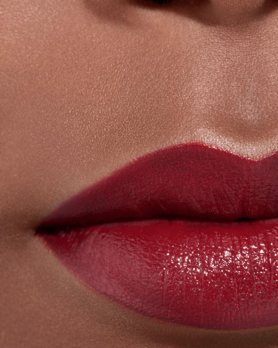 CHANEL ROUGE ALLURE L'EXTRAIT LE ROUGE HAUTE INTENSITÉ EXTRAIT DE LUMIÈRE ET DE SOIN ROUGE EXCESSIF 4