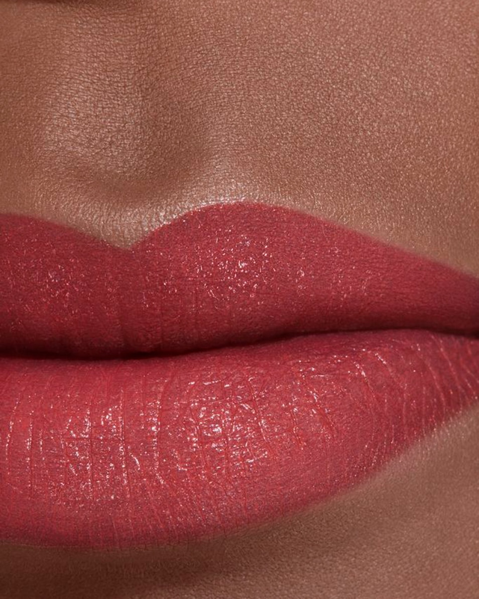CHANEL ROUGE ALLURE L'EXTRAIT LE ROUGE HAUTE INTENSITÉ EXTRAIT DE LUMIÈRE ET DE SOIN ROSE INDÉPENDANT 4