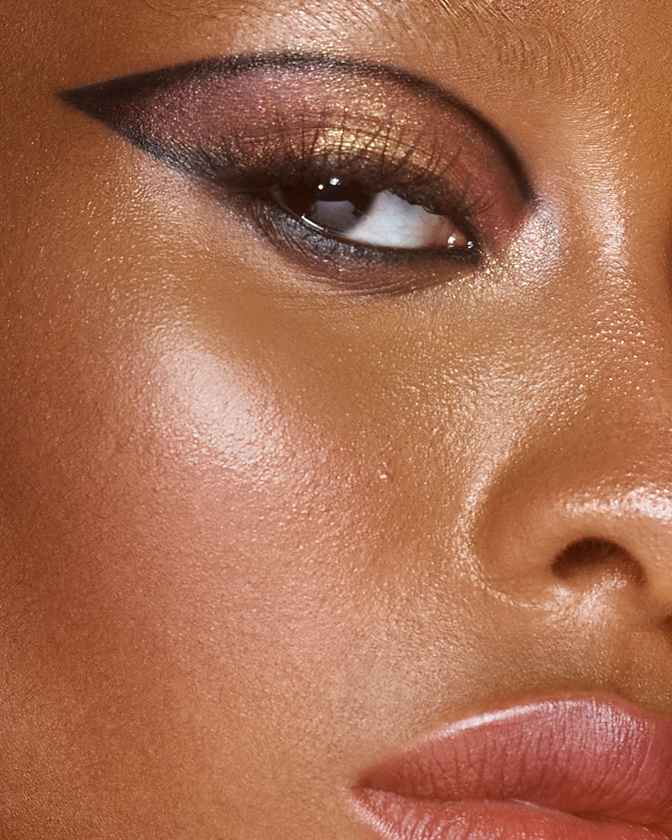 FACE GLOSS HIGHLIGHTING DEW