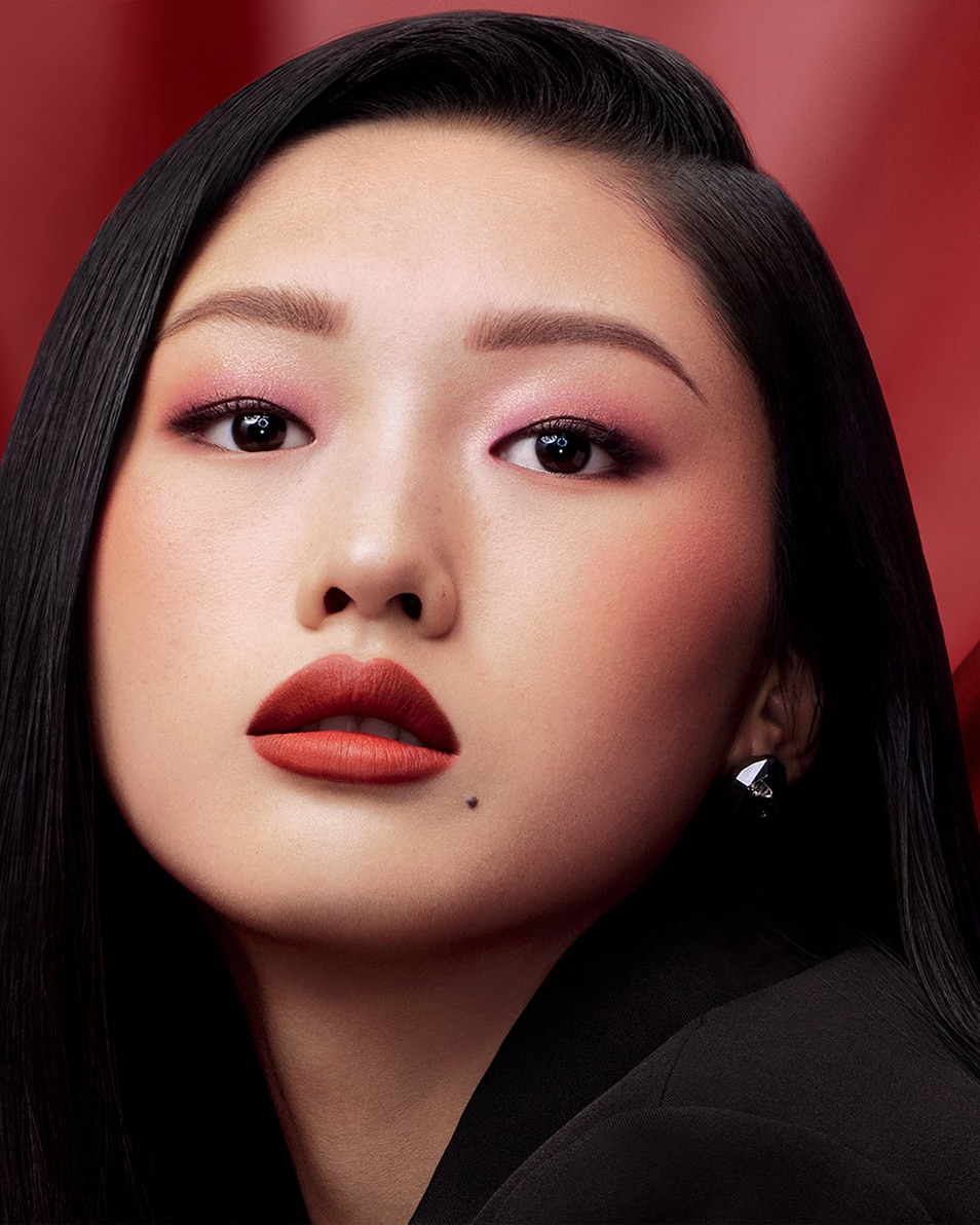 M.A.C POWDER KISS VELVET BLUR SLIM STICK ROUGE A LEVRES MAT HYDRATANT - TENUE LONGUE DUREE 12H Devoted To Chili