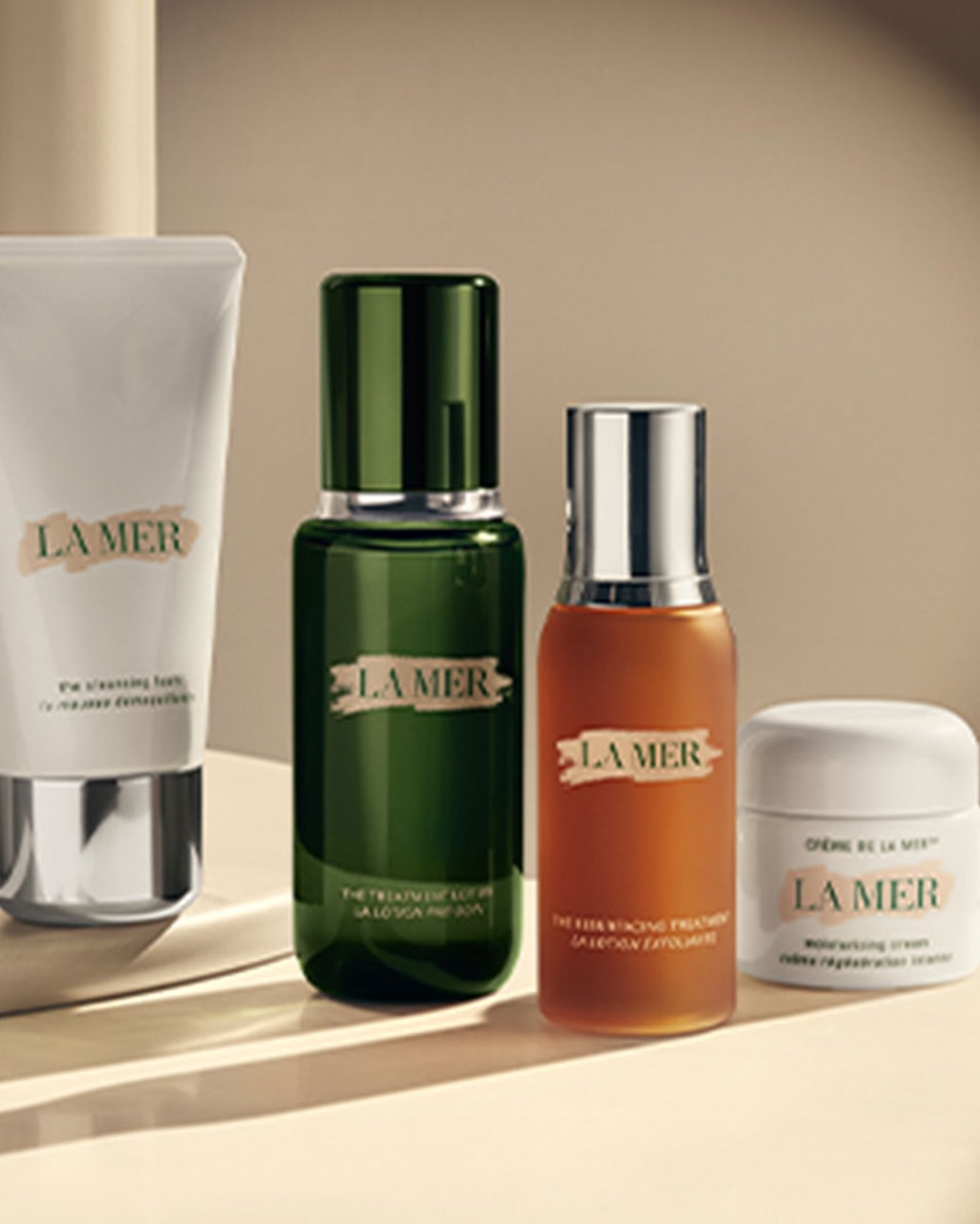 LA MER THE RESURFACING TREATMENT VLOEIBARE SCRUB - HYDRATEERT & VERHELDERT DE HUID 100 ML 4