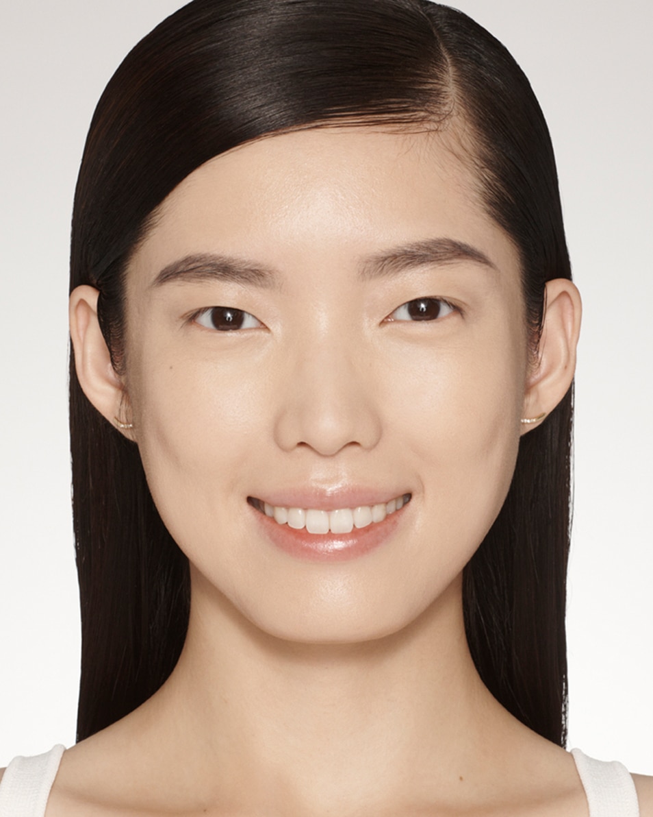 VLOEIBARE FOUNDATION MET SPF - LICHT & VOEDEND