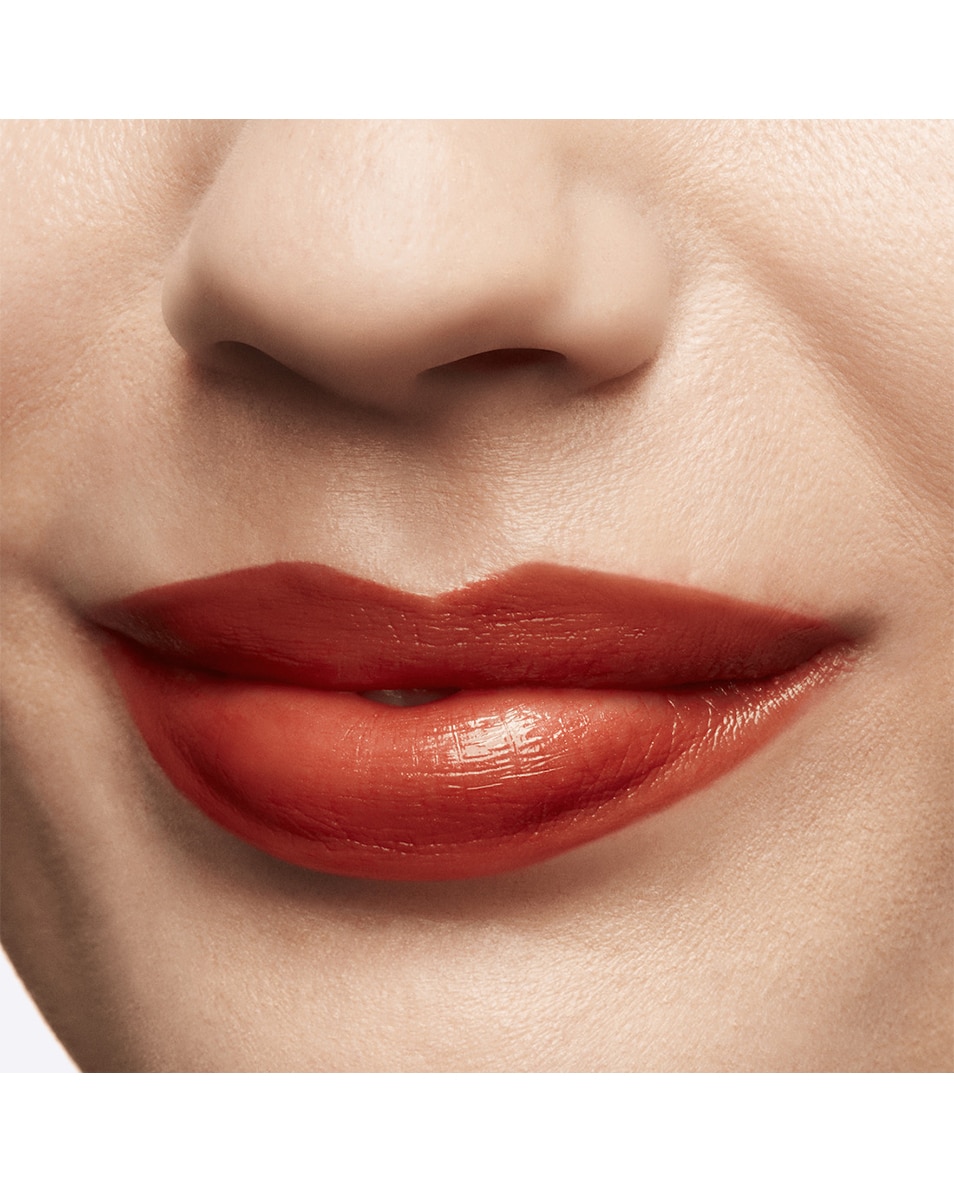 M.A.C Lustreglass Sheer-Shine Lipstick Doorschijnende & glanzende kleur - langhoudende finish Obviously 4