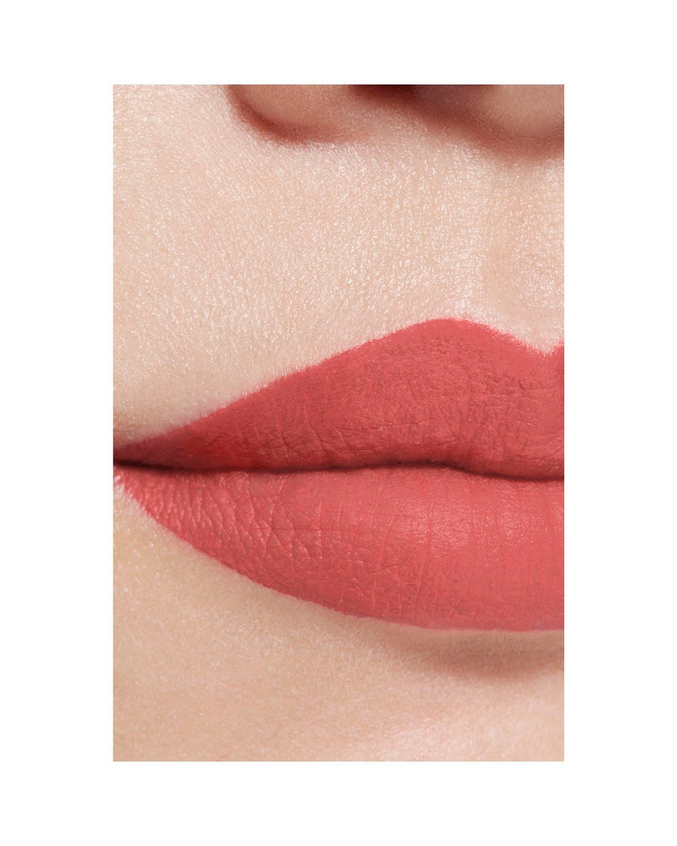 CHANEL ROUGE ALLURE LIQUID VELVET DE ULTRA-LANGHOUDENDE INTENS MATTE VLOEIBARE LIPPENSTIFT SURPRENANTE 4