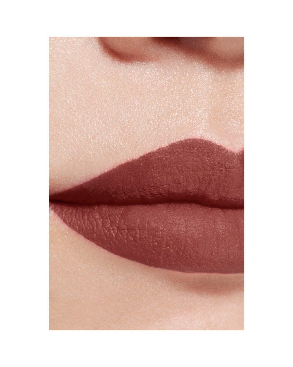 CHANEL ROUGE ALLURE LIQUID VELVET DE ULTRA-LANGHOUDENDE INTENS MATTE VLOEIBARE LIPPENSTIFT RENVERSANTE 4