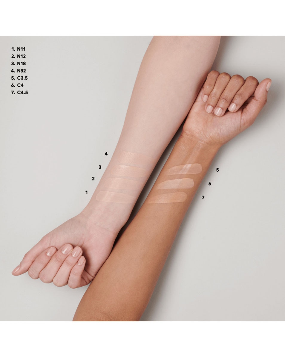 M.A.C Studio Radiance Serum-Powered Foundation Fond de teint liquide - hydrate & nourrit la peau N11 4