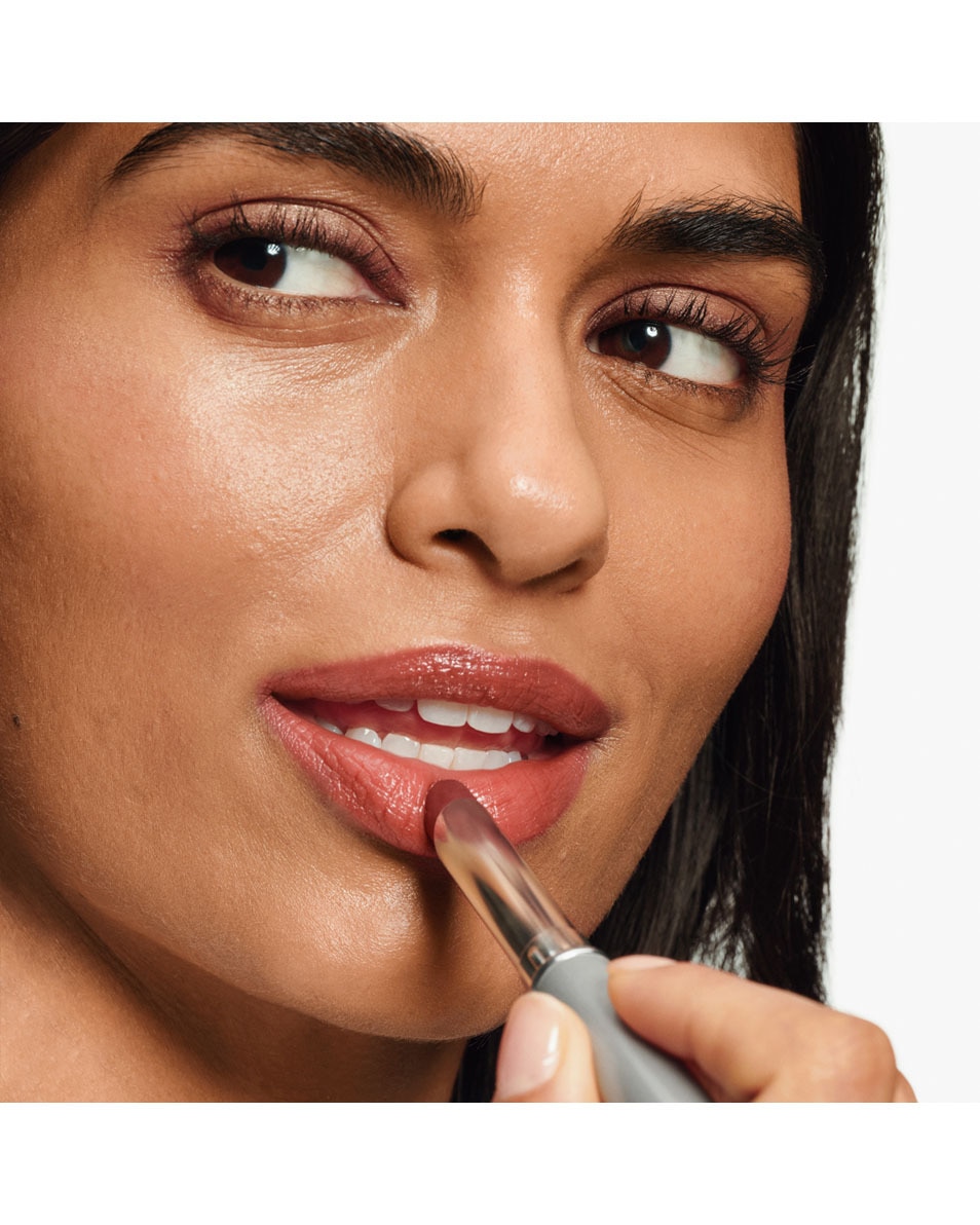 CLINIQUE Almost Lipstick in Nude Honey Rouge à lèvres NUDE HONEY 4