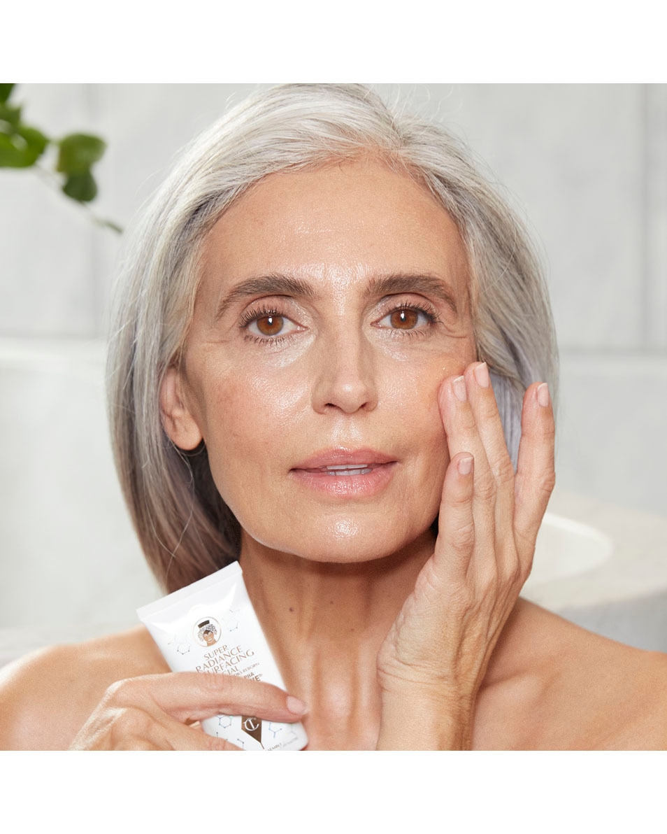 CHARLOTTE TILBURY Super Radiance Resurfacing Facial Exfoliant visage 50 ML