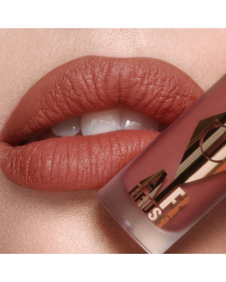 CHARLOTTE TILBURY Airbrush Flawless Lip Blur Vloeibare lipstick WALK OF NO SHAME 4