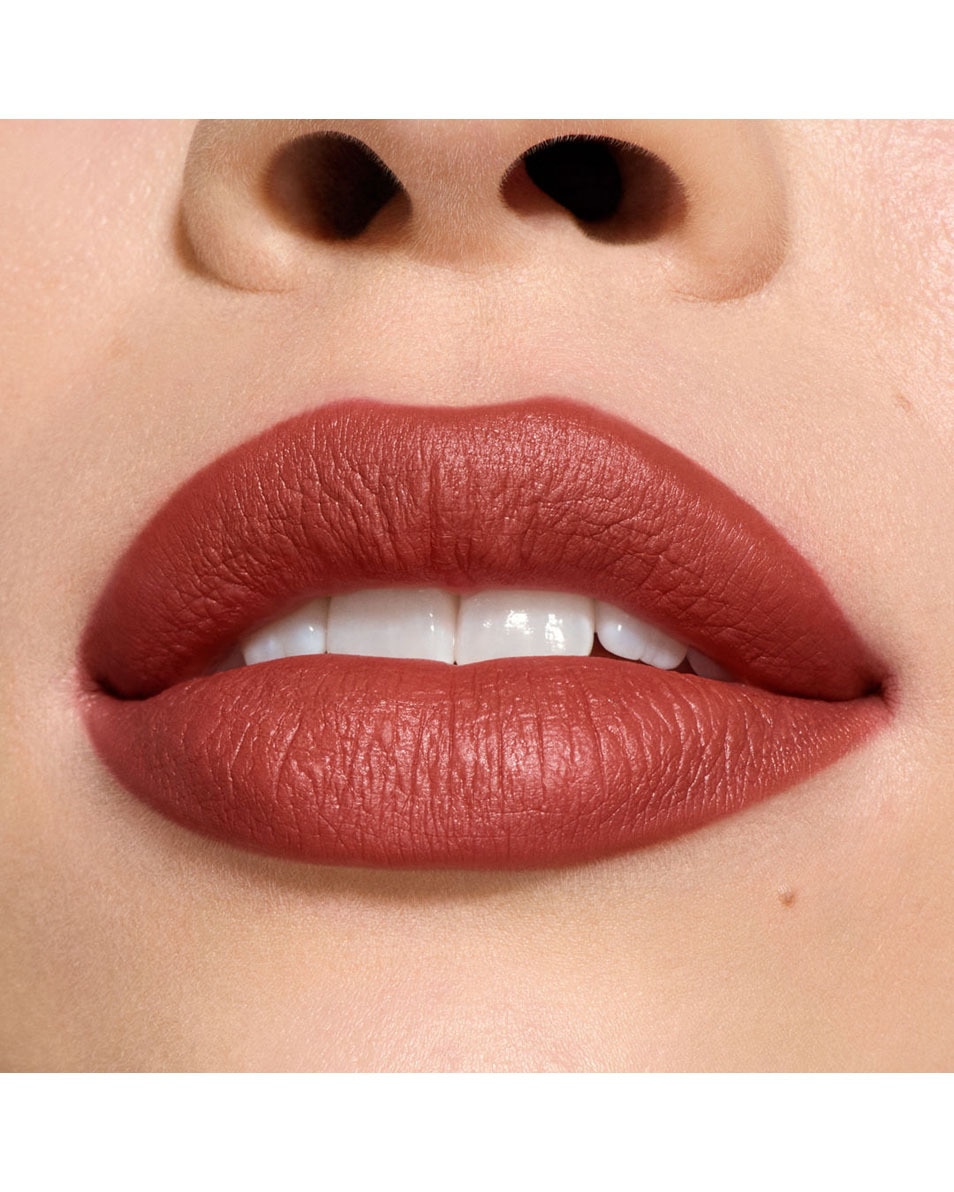 M.A.C Macximal Lipstick UNBOTHERED 4