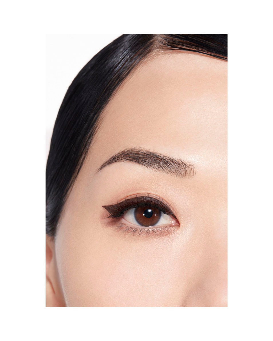 CHANEL LE LINER DE CHANEL UITERST NAUWKEURIGE, LANGHOUDENDE VLOEIBARE EYELINER 514 ULTRA BRUN 2.5ML 4