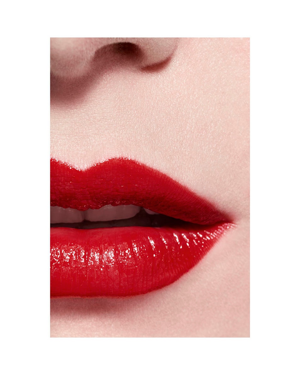 CHANEL ROUGE COCO LE ROUGE SATINÉ SOIN HYDRATANT ET LISSANT LONGUE TENUE 118 NEW YORK 4