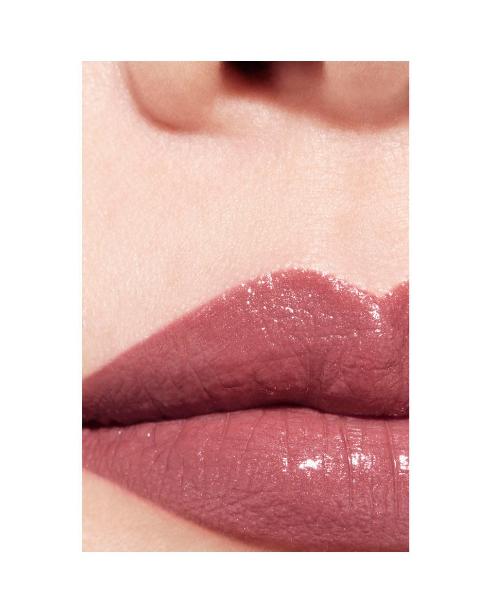 CHANEL ROUGE COCO LIMITED EDITION DE SATIJNACHTIGE LANGHOUDENDE HYDRATERENDE EN GLADSTRIJKENDE VERZORGENDE LIPPENSTIFT CRUSH 4