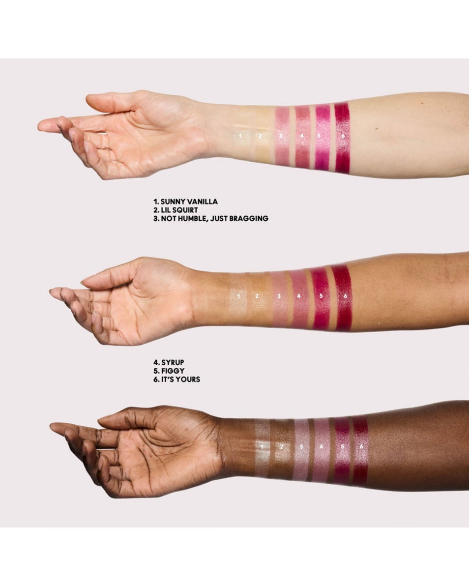 M.A.C Lustreglass Sheer-Shine Lipstick Zijdezachte, glanzende lippenstift Sunny Vanilla 4