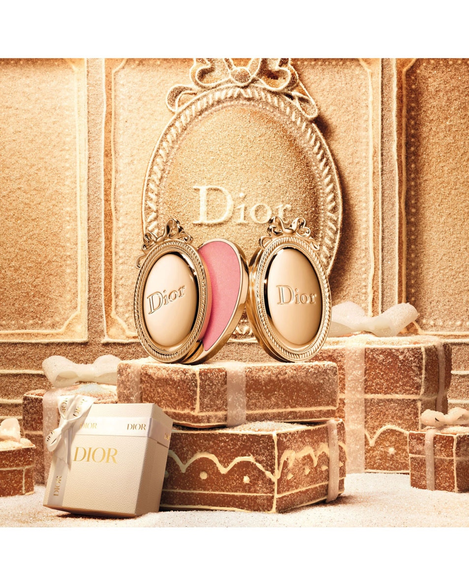 DIOR Dior Médaillon Hydraterende lippenbalsem 24 uur - finish met glitters 001 Crystal Pink 4