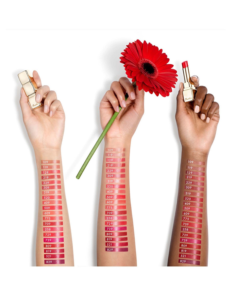 ROUGE BRILLANT 95% D'INGRÉDIENTS D'ORIGINE NATURELLE