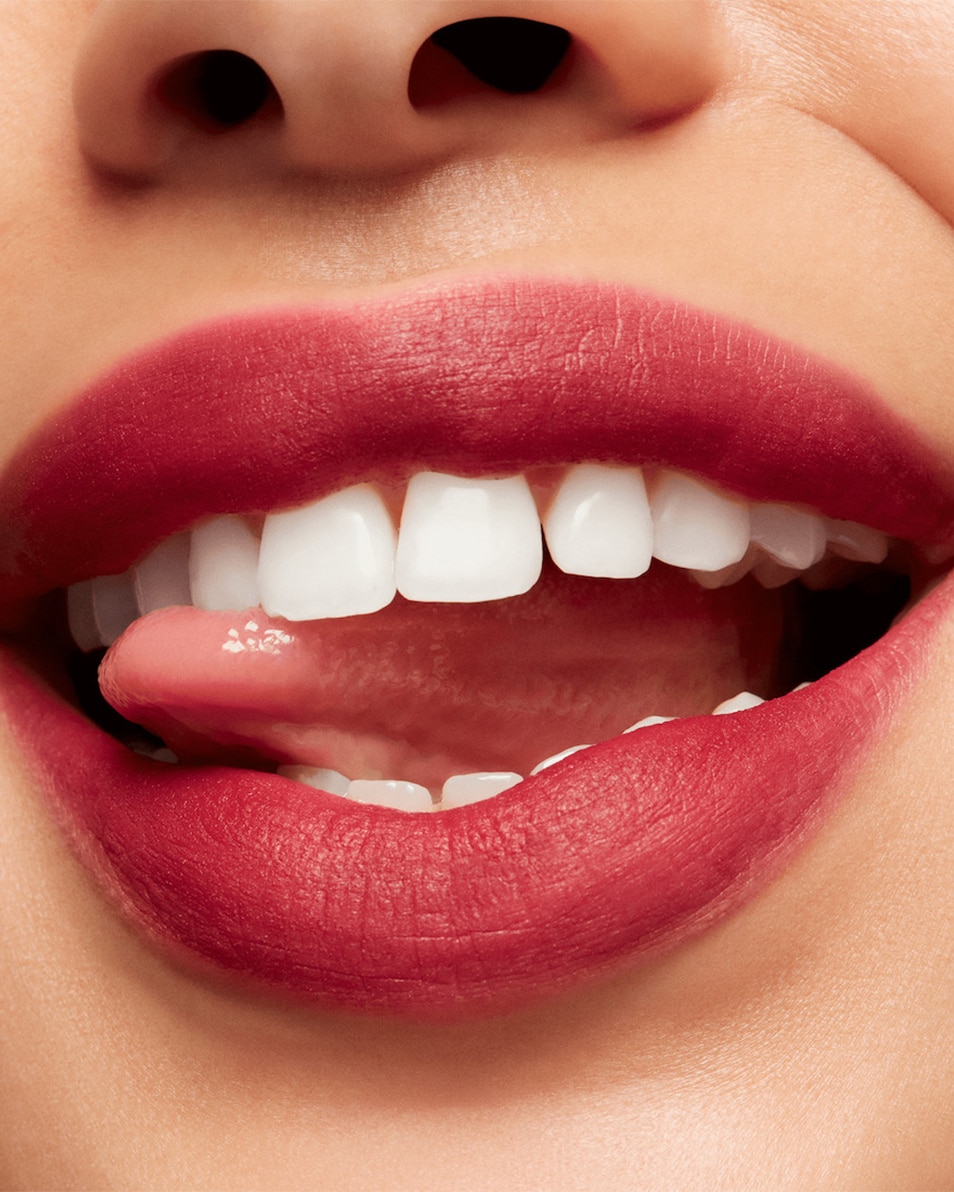 M.A.C POWDER KISS LIQUID LIPCOLOUR ROUGE A LEVRES MAT- 10U D'HYDRATATION It's A Tie! 5