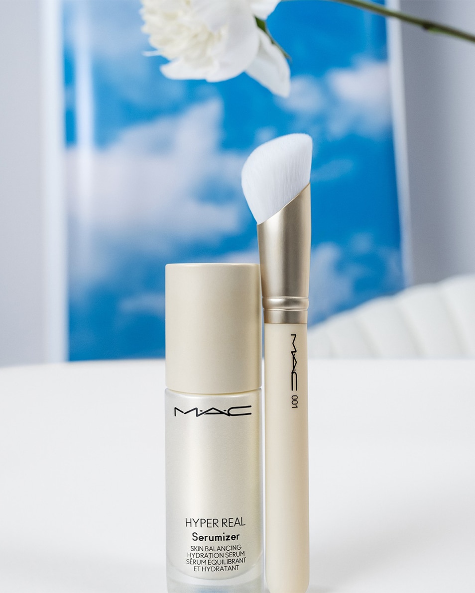 M.A.C 001 Serum + Moisturizer Brush Pinceau De Soins 1 ST 5