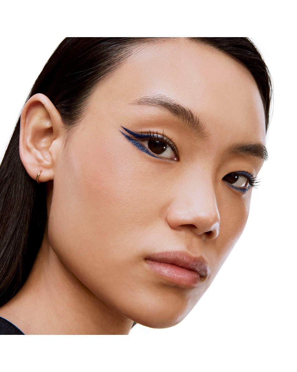 YVES SAINT LAURENT Lines Liberated Eyeliner 07 Unconditional Marine 5