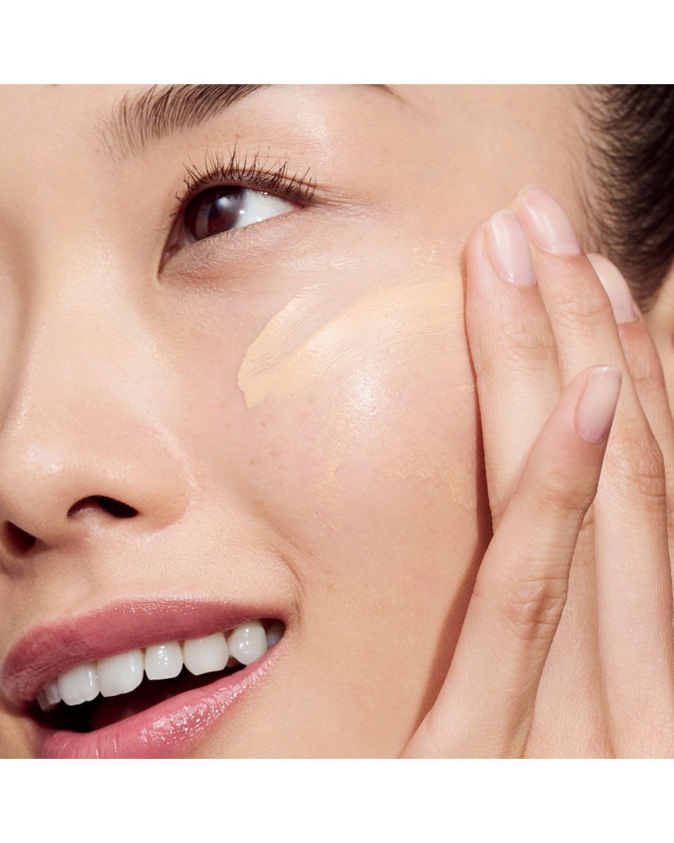 CLINIQUE Vitamin Makeup Verheldert, hydrateert en beschermt de huid Medium Cool 2 5