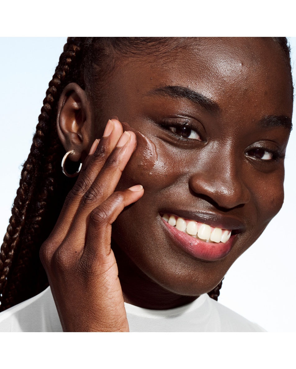 CLINIQUE Vitamin Makeup Verheldert, hydrateert en beschermt de huid Light Cool 3 5