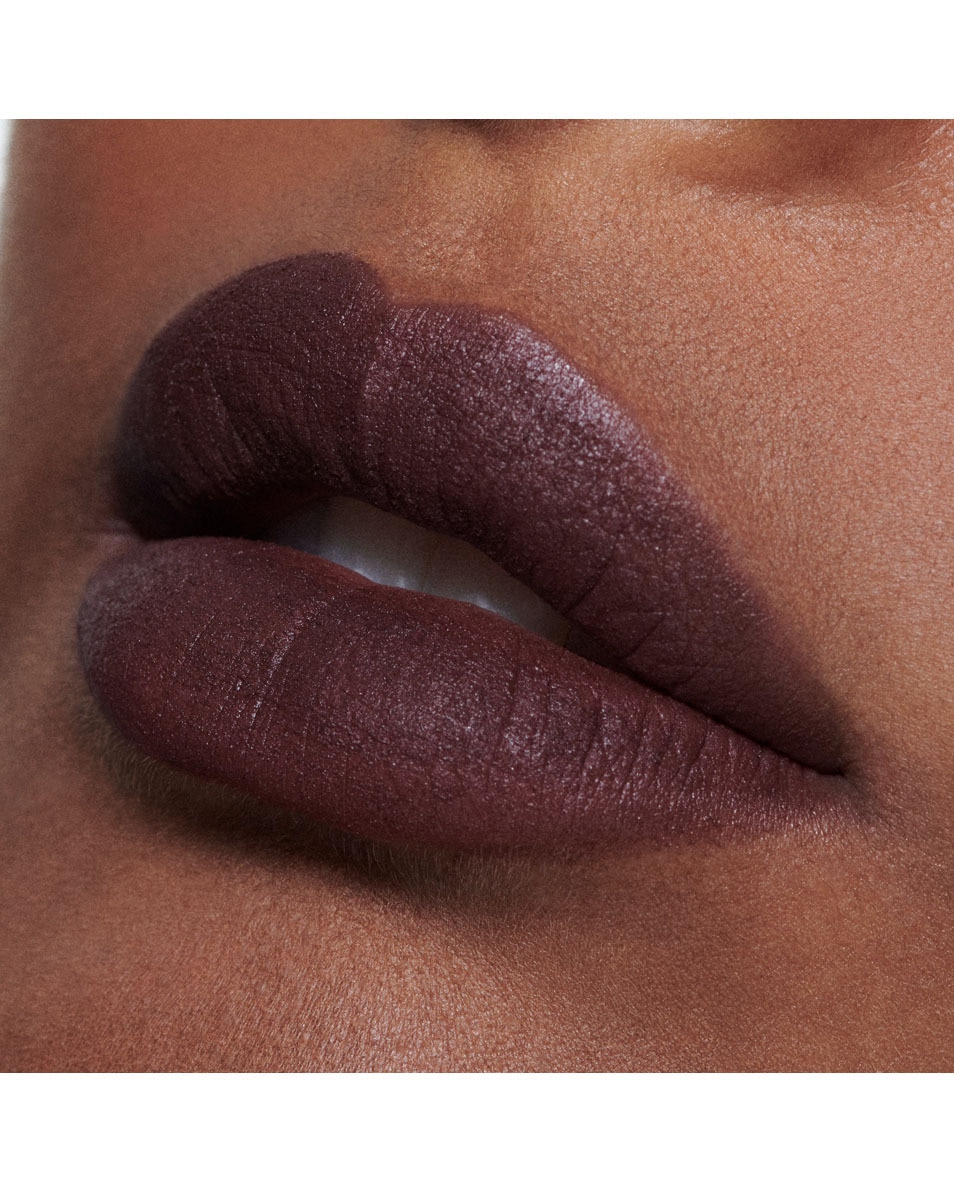 M.A.C Powder Kiss Liquid Lip Colour - Intimate Nudes Vloeibare lippenstift - 10u hydraterend & langhoudend REKINDLED 5